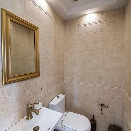 Enastron Private Mansion Апартаменты