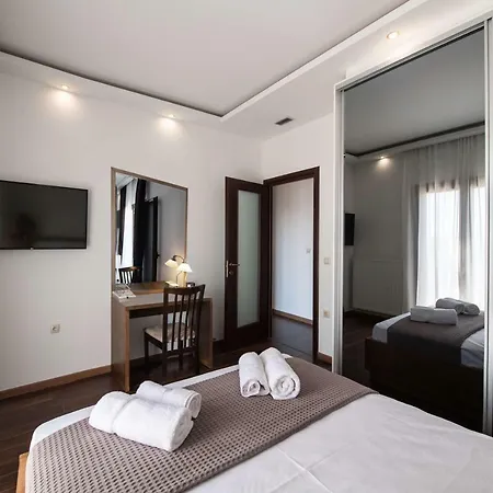 Enastron Private Mansion Апартаменты