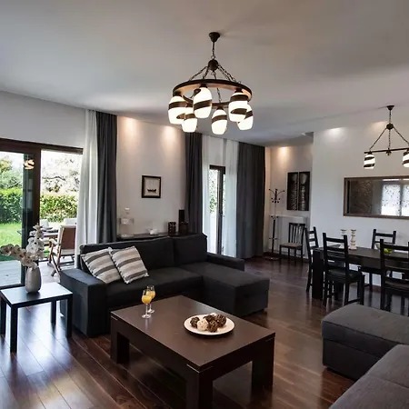 Enastron Private Mansion