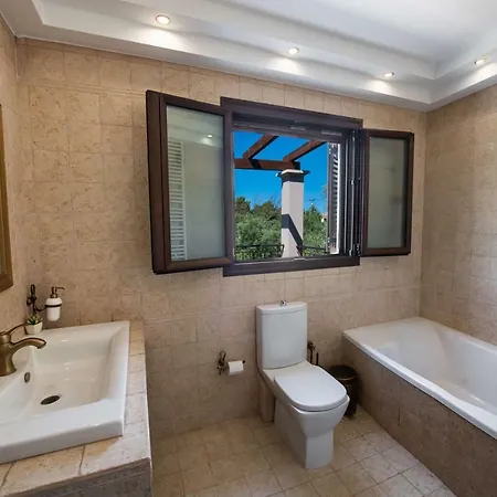 Апартаменты Enastron Private Mansion