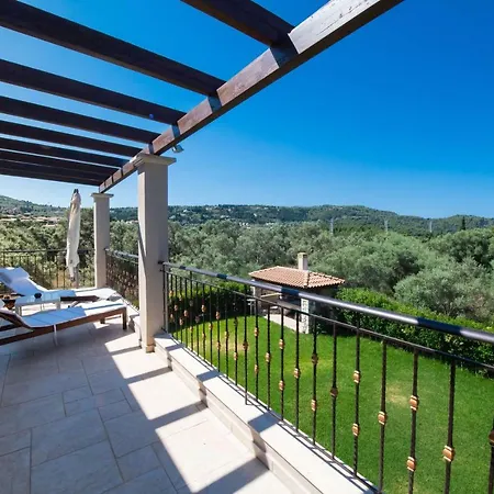 Апартаменты Enastron Private Mansion Цукаладес