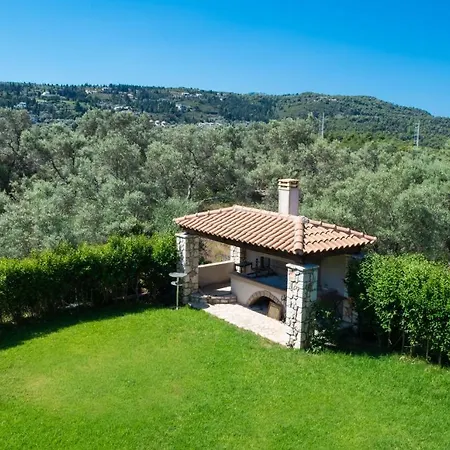 Enastron Private Mansion Апартаменты